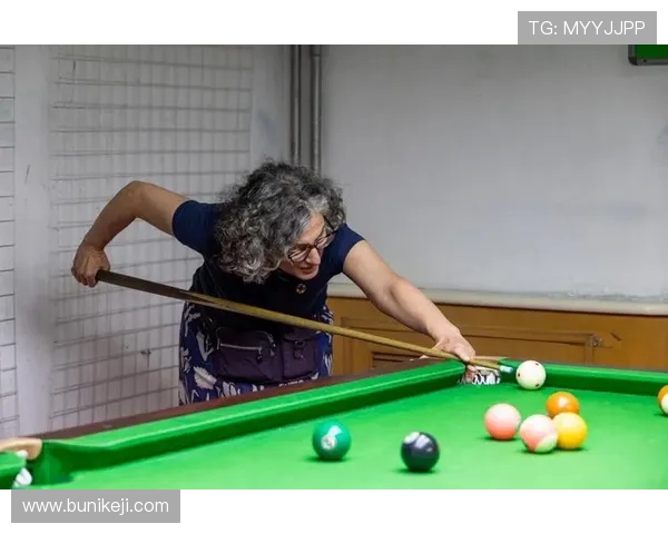 探索台球运动的技巧魅力与竞技文化在现代生活中的独特价值