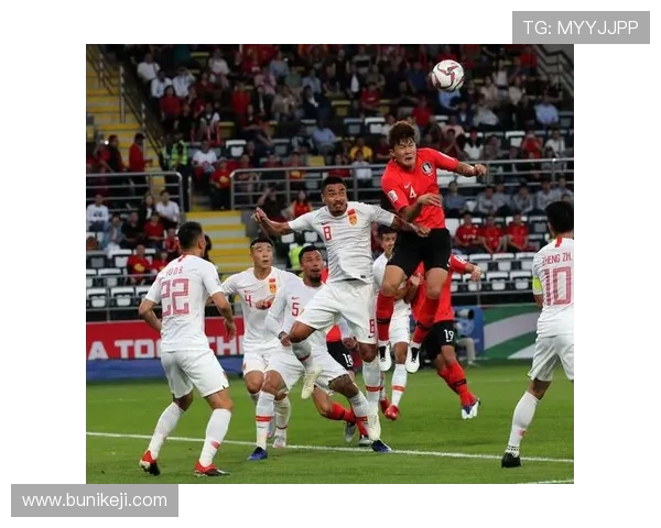 赛后分析:深圳足球队与南京足球队球员个人能力对比与表现总结 赛后分析:深圳足球队与南京足球队球员个人能力对比与表现总结