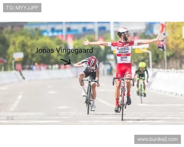 赵丽专访:从羽毛球新星到冠军背后的奋斗与坚持 赵丽专访:从羽毛球新星到冠军背后的奋斗与坚持